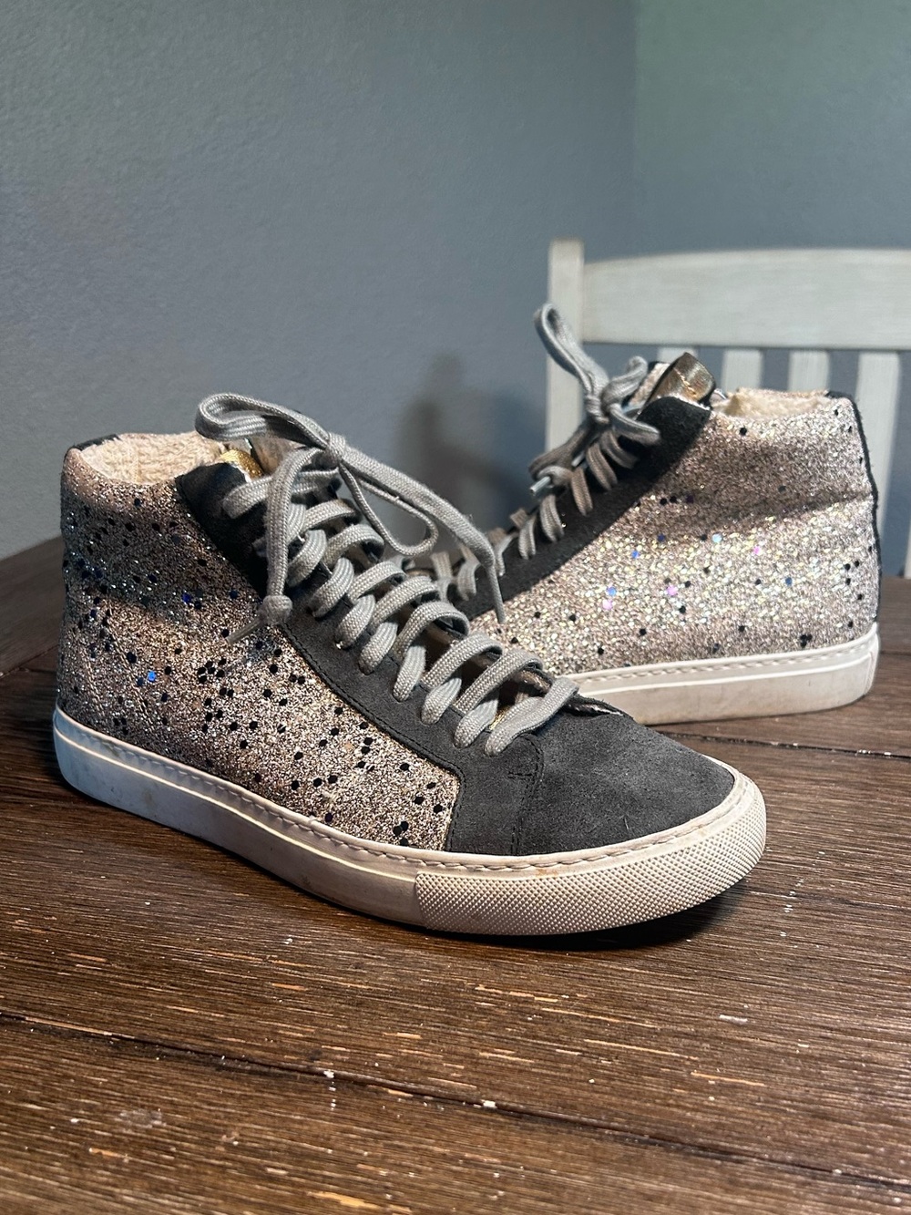 P448 skater fur lined side zip glitter hi top shoes size 7.5